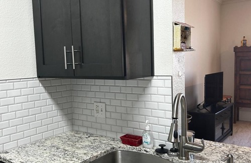 Foothills Condo | Beautiful One Bedroom Condominium at San Simeon