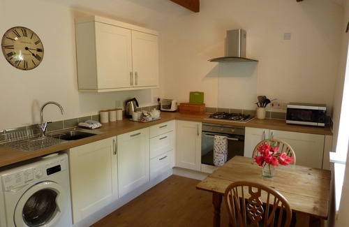 Ivybridge House | Beautiful one bedroom cottage, 5 miles coast, 3 miles dartmoor