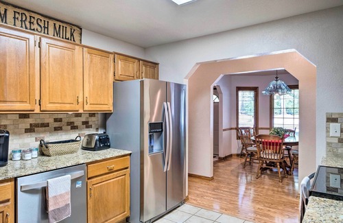 Rogers House | Beautiful Ozark Oasis w/Deck: Walk to Beaver Lake