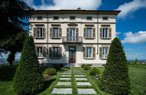 Costigliole d'Asti Villa | Beautiful private villa for 12 guests with private pool, WIFI, A/C, TV, patio and panoramic view