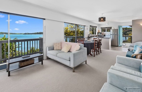 Parua Bay House | Beautiful Parua Bay waterfront bach