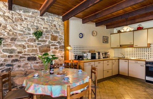 Saint-Pol-de-Leon House | Beautiful private villa for 4 guests with WIFI, TV, terrace, pets allowed and parking
