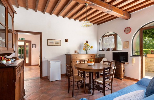 Borgo San Lorenzo Villa | Beautiful private villa for 11 people with A/C, private pool, WIFI, TV and panoramic view