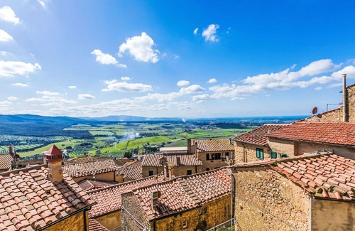 Casale Marittimo House | Beautiful private villa with WIFI, A/C, private pool, patio, pets allowed and panoramic view