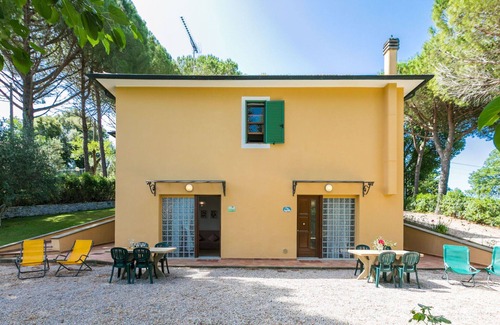 Casale Marittimo House | Beautiful private villa with WIFI, A/C, private pool, patio, pets allowed and panoramic view