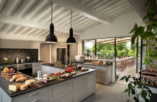 Greve in Chianti Villa | Beautiful private villa for 21 guests with private pool, WIFI, A/C and TV