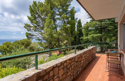 Andora House | Beautiful private villa for 6 guests with private pool, A/C, WIFI, TV, patio and pets allowed