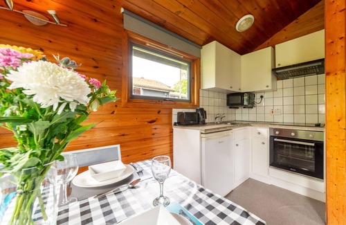 Brazzacott House | Beautiful private villa with WIFI, hot tub, TV, terrace, pets allowed and panoramic view