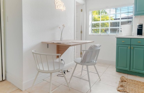 Southwest Cottage | Beautiful Private Costal Cottage -10 minutes from prestigious beaches & downtown