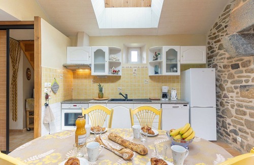 Guisseny House | Beautiful private villa for 4 guests with WIFI, TV and terrace