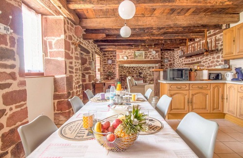 Lagleygeolle Villa | Beautiful private villa for 6 people with WIFI, TV, patio, pets allowed and panoramic view