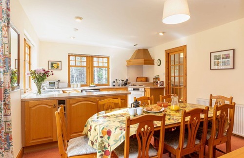 Nethy Bridge Villa | Beautiful private villa for 8 people with WIFI, TV and patio