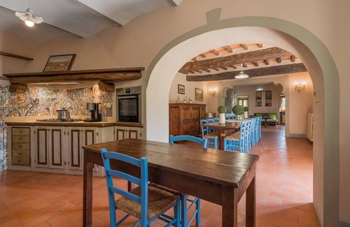 Bucine Villa | Beautiful private villa with private pool, internet, patio, pets allowed and panoramic view