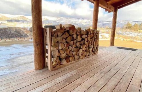 Snowbird Cabin | Beautiful Private Luxury Cabin with Hot Tub