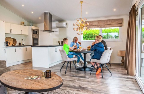 Bovenkarspel House | Beautiful private villa for 5 people with WIFI, TV and terrace