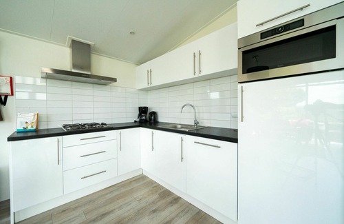 Municipality of Waalwijk House | Beautiful private villa for 4 people with pool, WIFI, TV and terrace