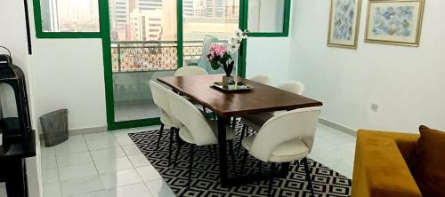Al Majaz House | Beautiful Private Rooms