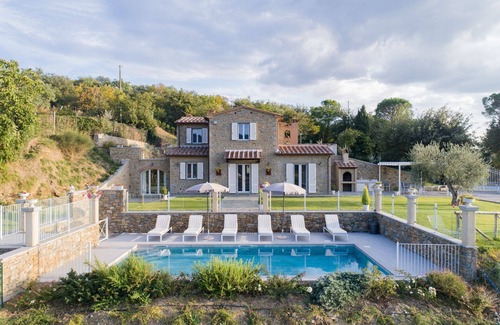 Cortona Villa | Beautiful private villa with WIFI, A/C, private pool, TV, terrace, panoramic view, close to Cortona