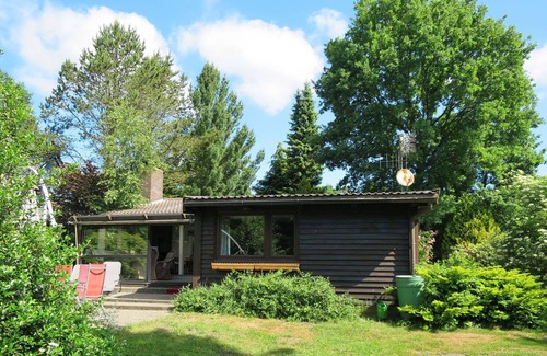 Jevenstedt House | Beautiful private villa for 8 guests with WIFI, TV, terrace, pets allowed and parking