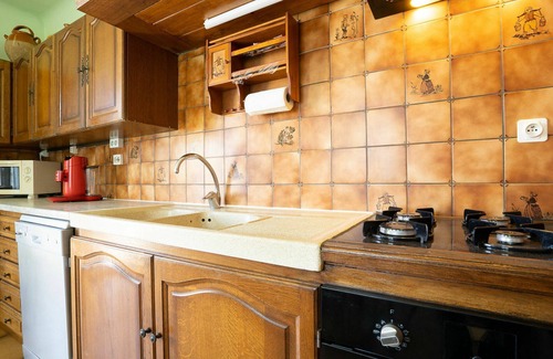 Arcangues House | Beautiful private villa for 8 guests with private pool, WIFI, TV, terrace and pets allowed