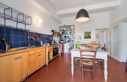 Follonica House | Beautiful private villa for 11 people with WIFI, A/C, TV and patio