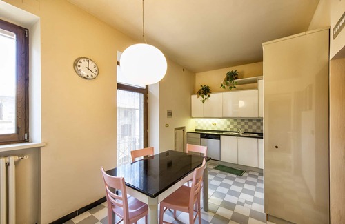 Montalcino Villa | Beautiful private villa for 6 people with hot tub, A/C, WIFI, TV, patio, panoramic view and park.