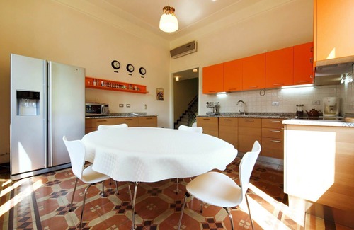 Sarezzano Villa | Beautiful private villa with WIFI, private pool, A/C, hot tub, TV, terrace and pets allowed