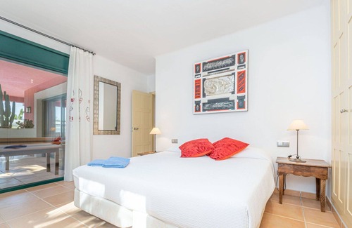 Perelada Villa | Beautiful private villa for 7 people with WIFI, A/C, private pool, TV, patio and parking