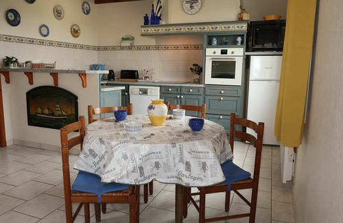 Primelin House | Beautiful private villa for 2 people with TV and terrace