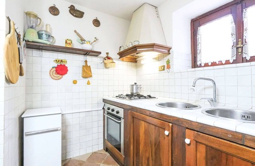 Montieri House | Beautiful private villa for 8 guests with WIFI, TV, patio and pets allowed