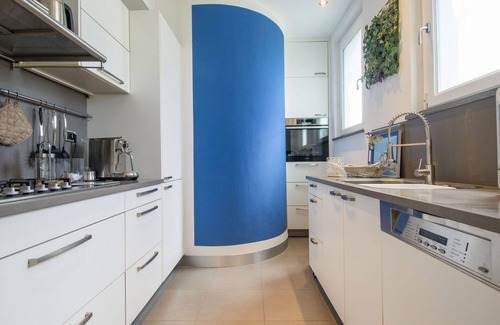 Tirrenia Villa | Beautiful private villa for 6 guests with A/C, hot tub, WIFI, TV, terrace and pets allowed