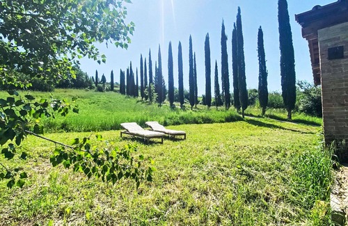 Bollano House | Beautiful private villa with WIFI, private pool, A/C, TV, patio, pets allowed and panoramic view