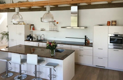 Kapelle House | Beautiful private villa for 8 guests with WIFI, TV, terrace, pets allowed and parking