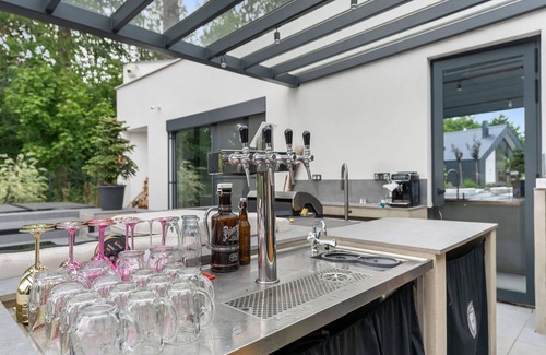 Dolni Laz House | Beautiful private villa for 10 guests with WIFI, hot tub, TV, terrace, pets allowed and parking