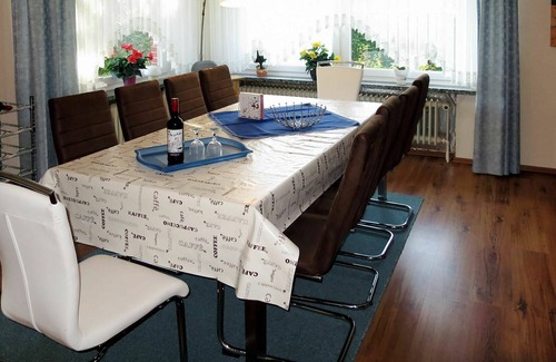 Osteel House | Beautiful private villa for 9 guests with WIFI, TV, terrace, pets allowed and parking