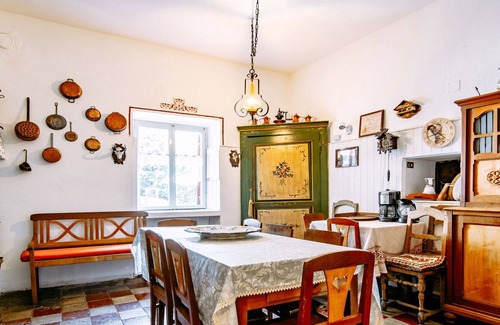 Ala House | Beautiful private villa for 14 people with WIFI, TV, patio, pets allowed and parking