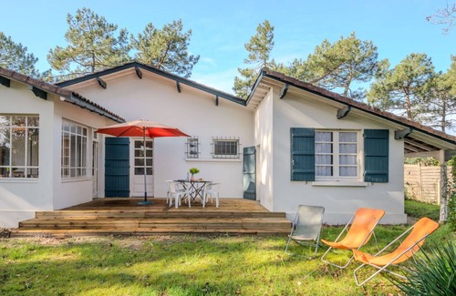 Mimizan House | Beautiful private villa for 6 guests with WIFI, TV, terrace and pets allowed