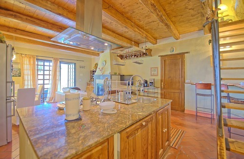 Pieve di Chio Villa | Beautiful private villa with WIFI, private pool, TV, patio, pets allowed and panoramic view