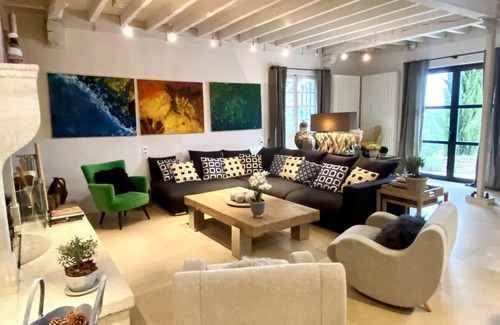 Roussillon Other | Beautiful Provencal property in the Luberon in the massive Ochre