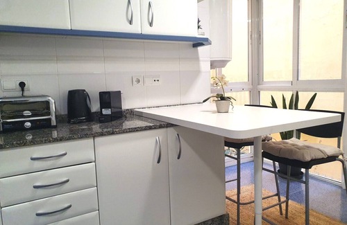 Alicante Apartment | beautiful, quiet, great apt downtown, near the beach. Ask for parking