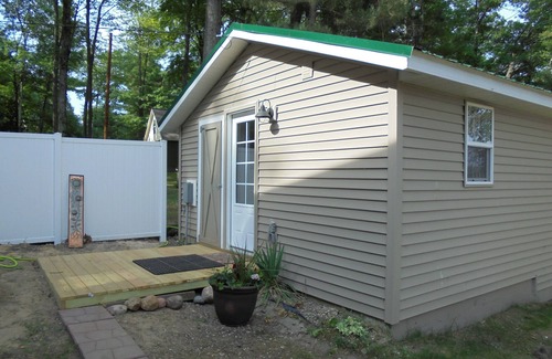 Mecosta Cottage | Beautiful, recently renovated cottage on all-sports Pretty Lake in Mecosta, MI.