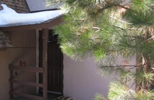 Incline Village House | Beautiful Remodeled Condo - 10% off 7 days or more!