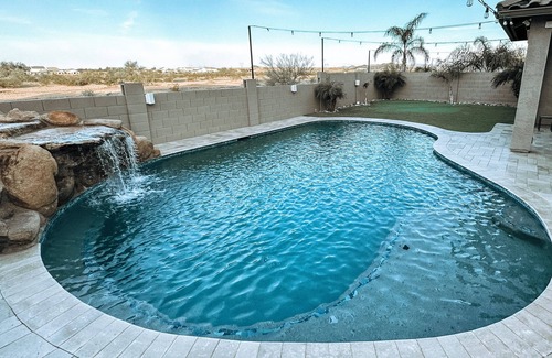 Crossriver House | Beautiful Remodeled Home with Heated Pool