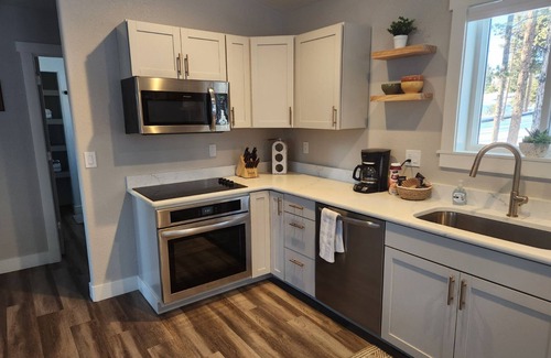 Woodland Park House | Beautiful retreat 2 miles from downtown Woodland Park - Sleeps 4