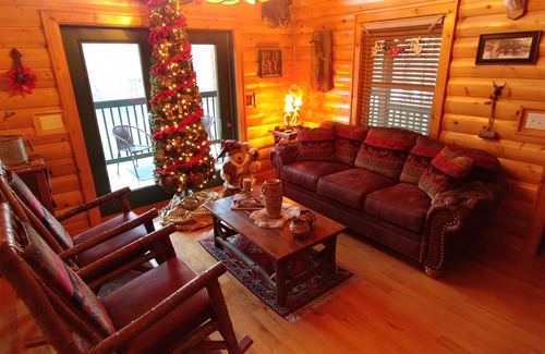 Piney Creek Cabin | Beautiful River Front Cabin-Piney Creek, NC