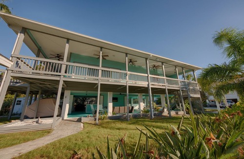 Crystal River House | Beautiful River House Located In Crystal River