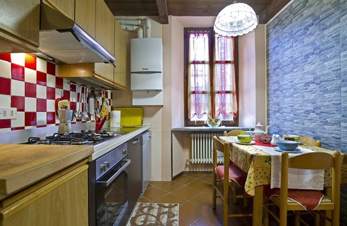 Orta San Giulio Apartment | Beautiful, romantic, central apartment lake view close to piazza/lake/townhall