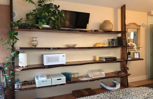 Culver City Apartment | Beautiful room and bath with private entry.