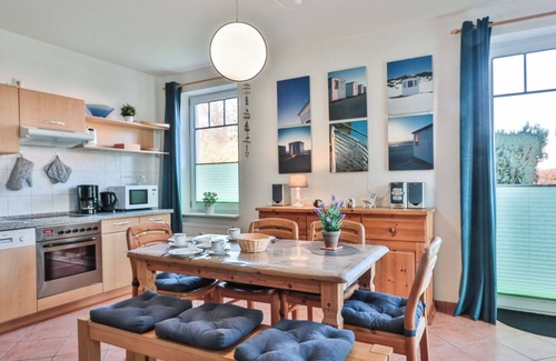 Nienhagen Apartment | Beautiful, spacious 2-room apartment with terrace, ideal for a family with up to 3 children.