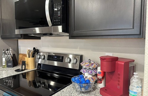 Odessa House | Beautiful, Safe, and Cozy 3-Bedroom Home in North Odessa: The Paris Escape